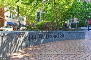 444 W Broad St, Falls Church