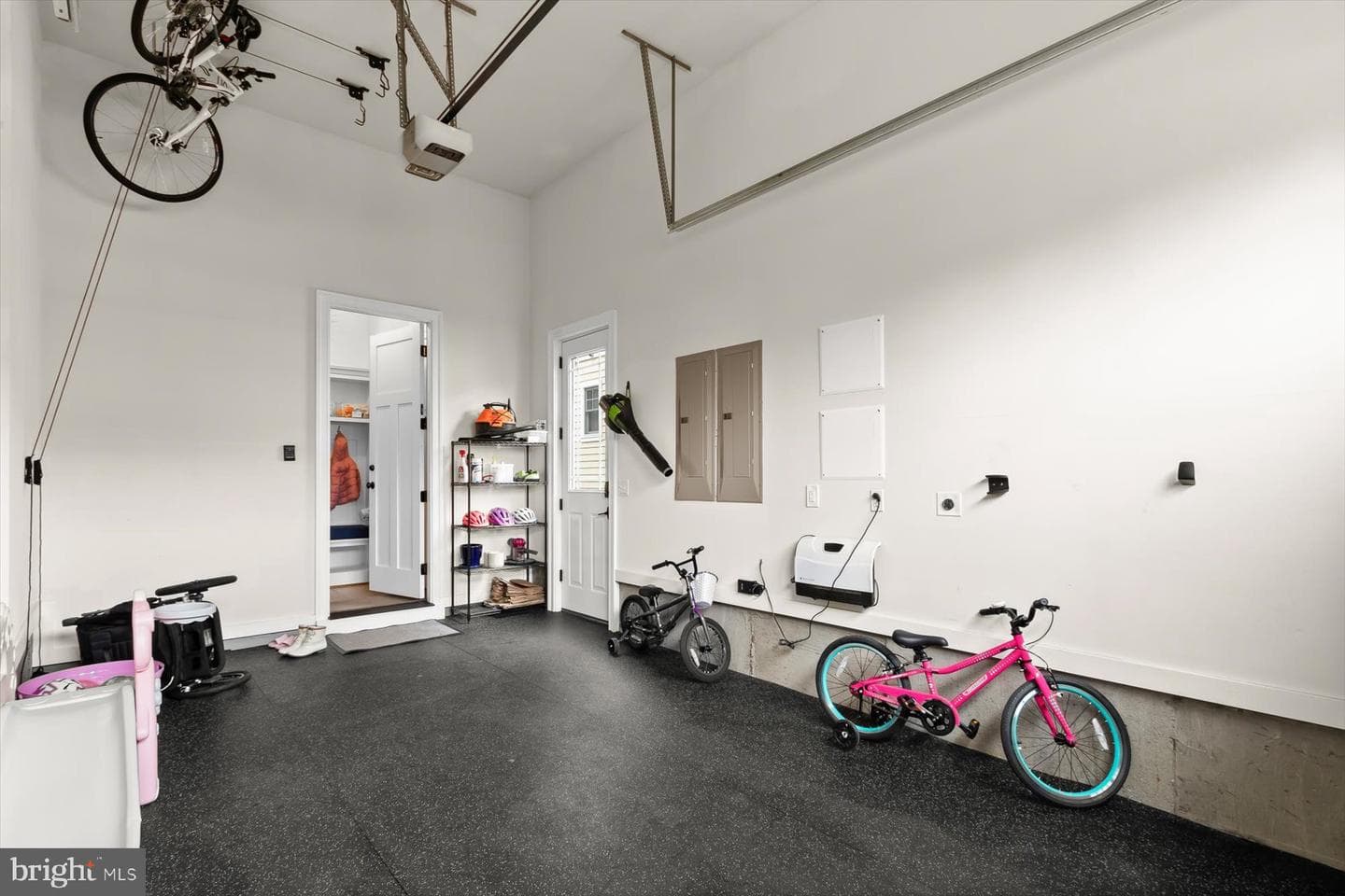 311 Grove Avenue photo 22