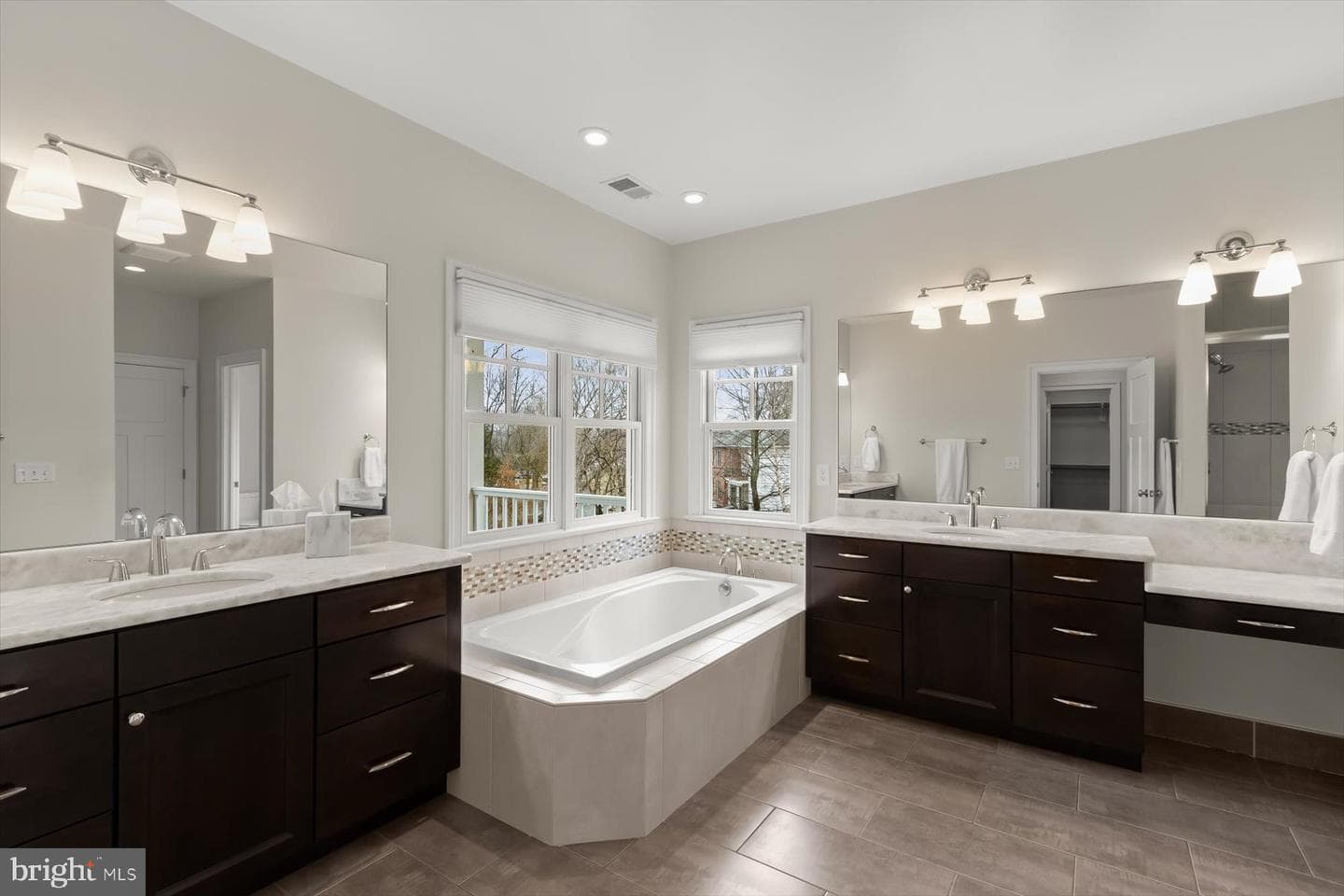 311 Grove Avenue photo 29