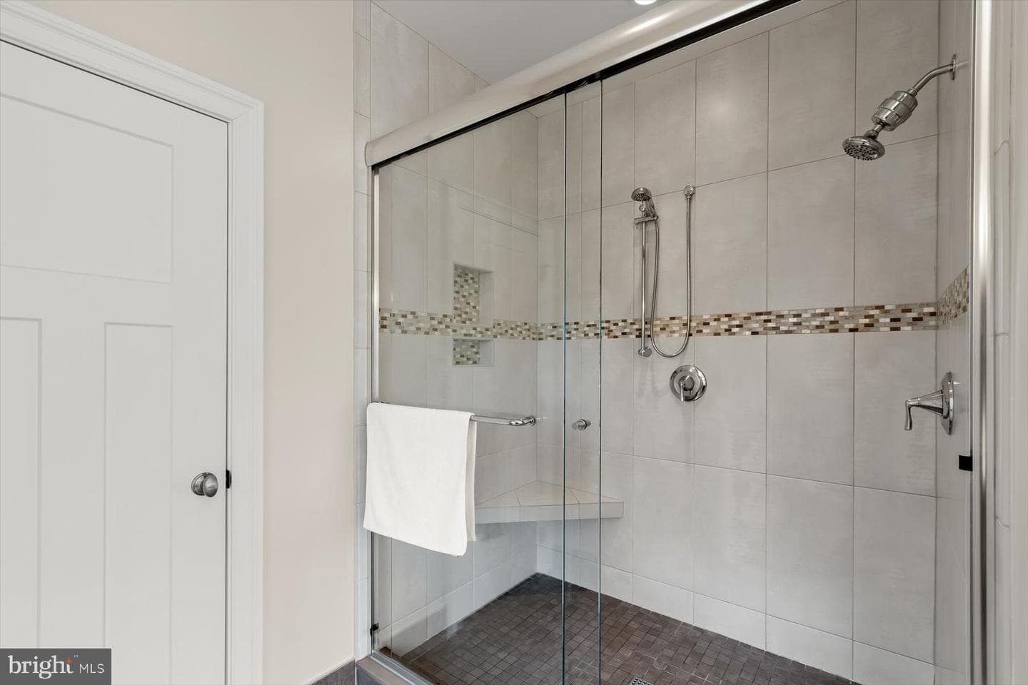 311 Grove Avenue photo 31