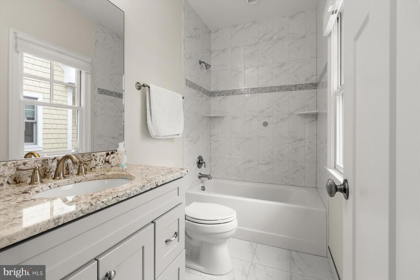311 Grove Avenue photo 34
