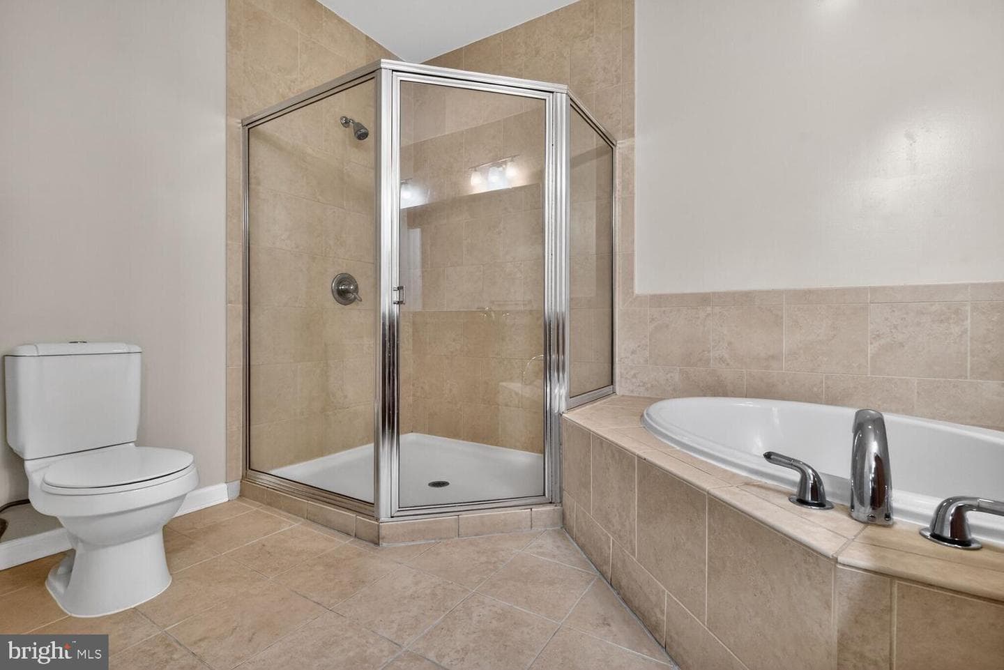 444 W Broad Street W #204 photo 10