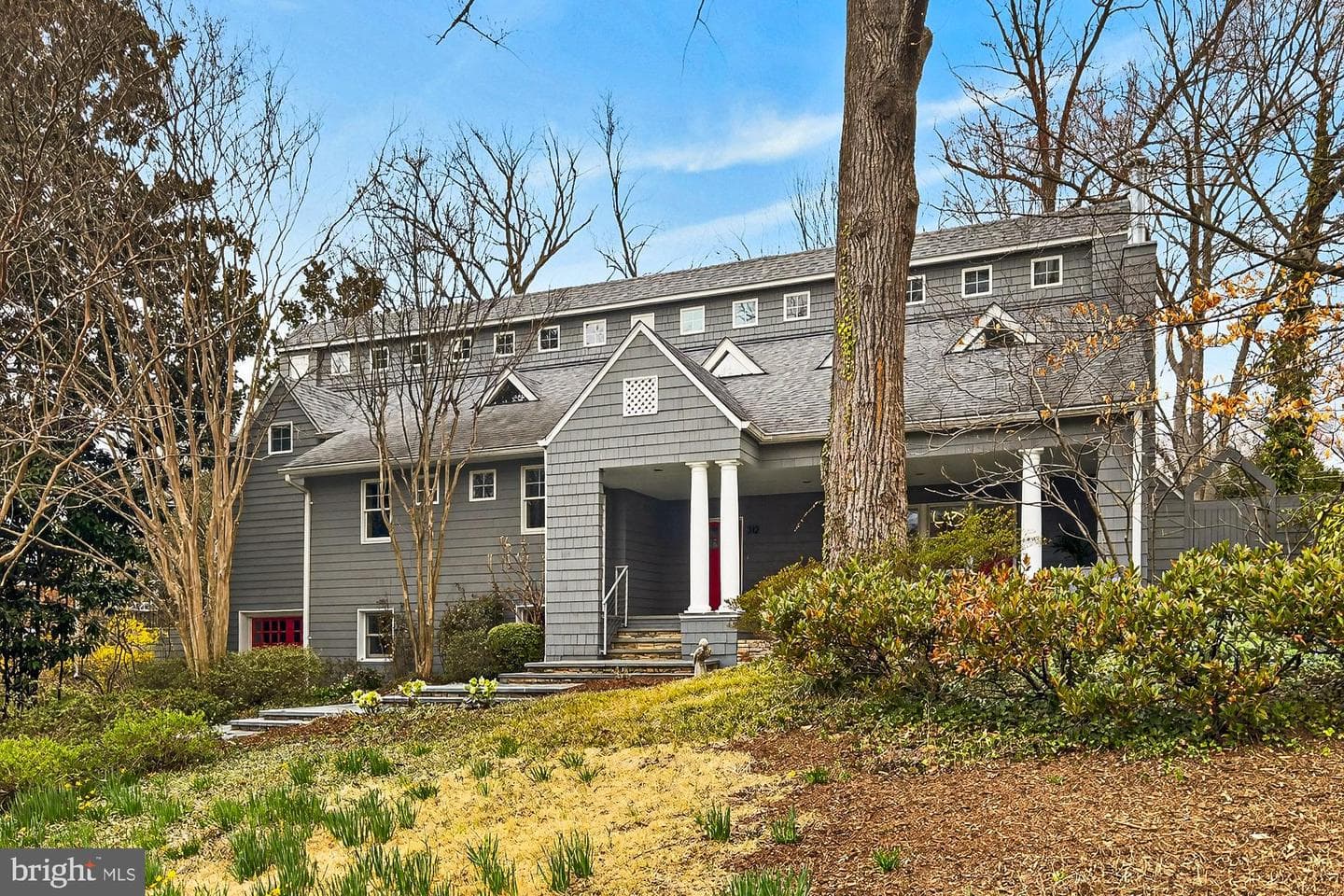 312 W Columbia Street photo 2