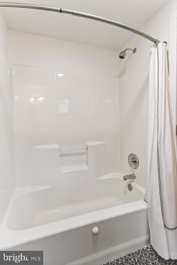 312 W Columbia Street photo 43