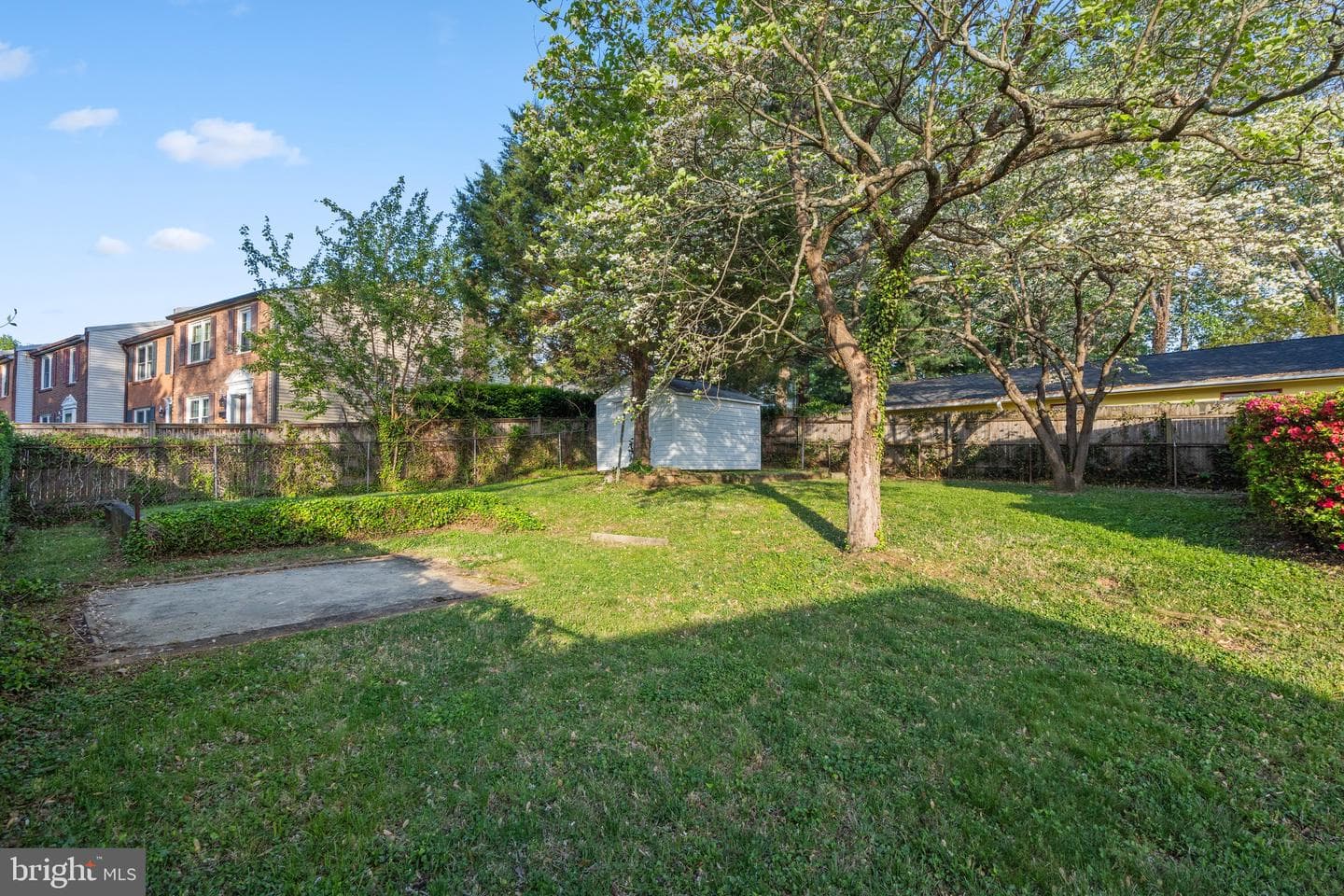 304 Rollins Street photo 26