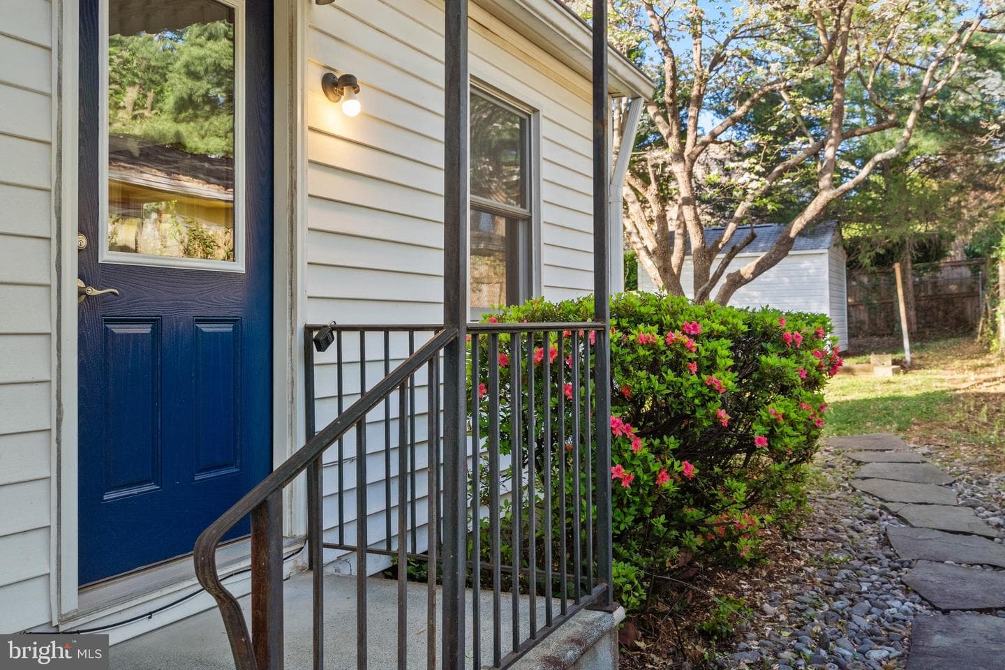 304 Rollins Street photo 28