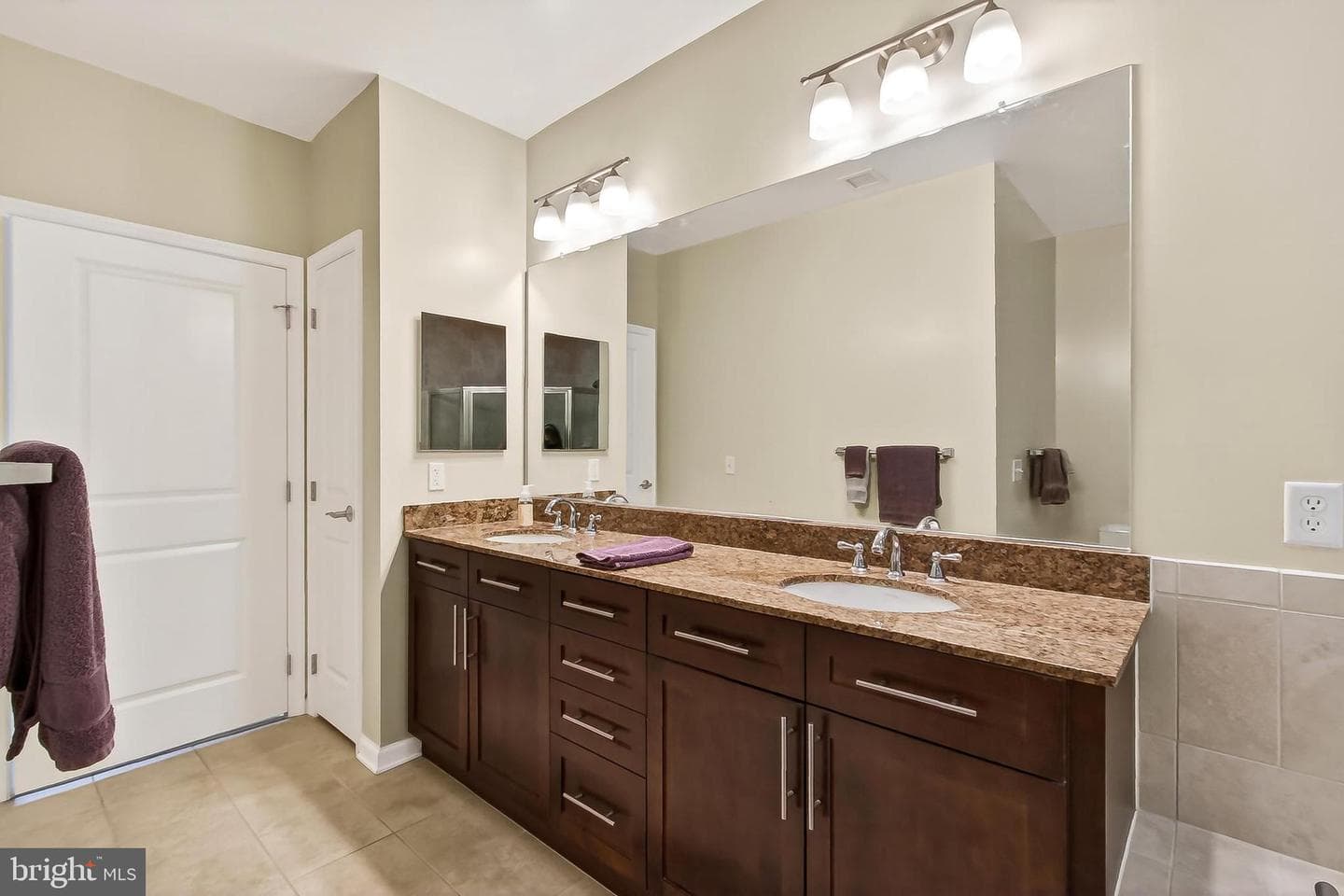444 W Broad Street #224 photo 22