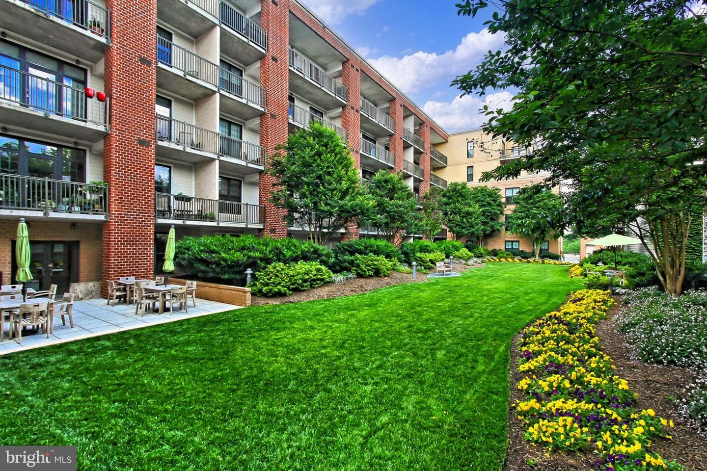 444 W Broad Street #224 photo 30