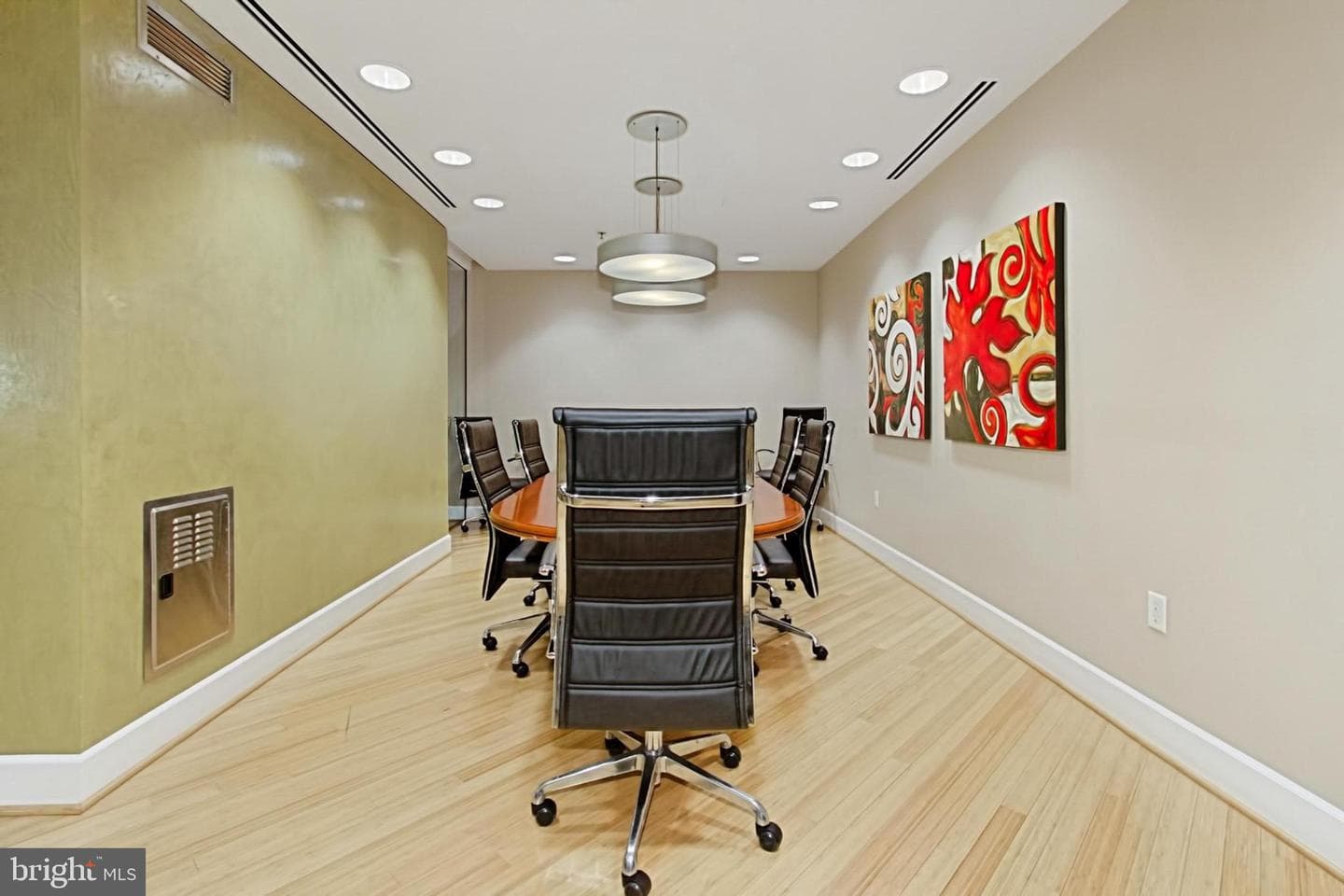 444 W Broad Street #224 photo 36
