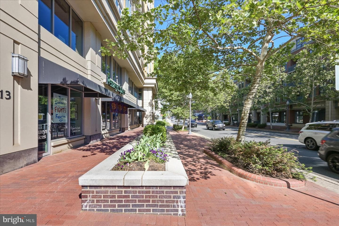 513 W Broad Street #315 photo 15