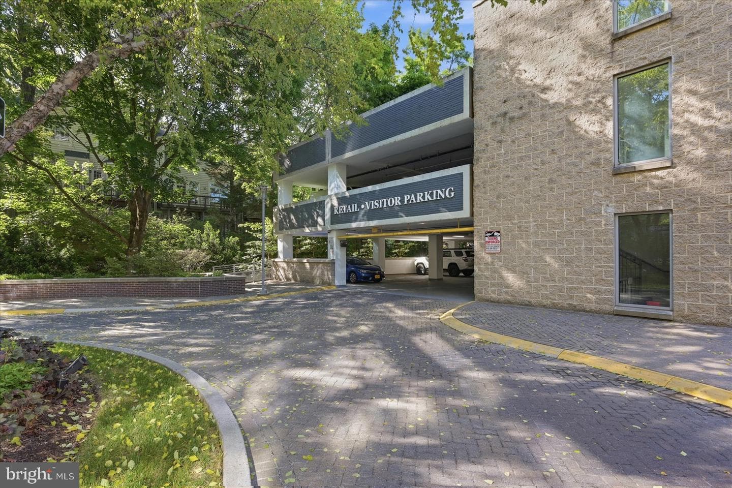 513 W Broad Street #315 photo 16