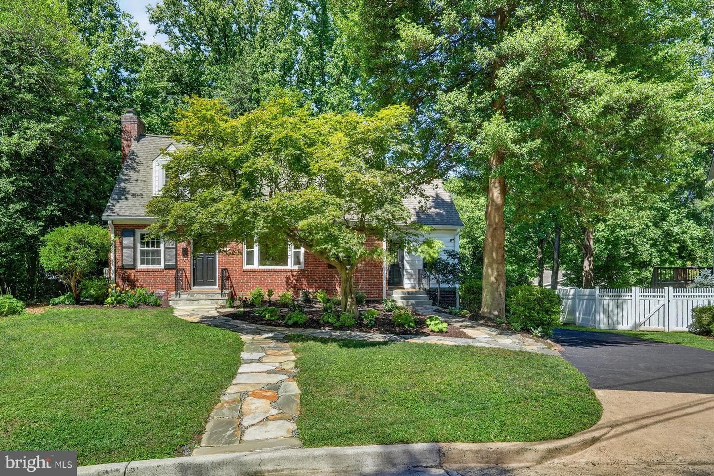 805 Ridge Place photo 4