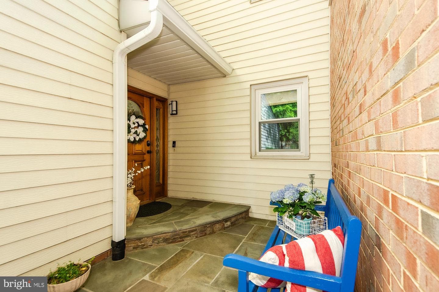 1002 Steeples Court photo 4