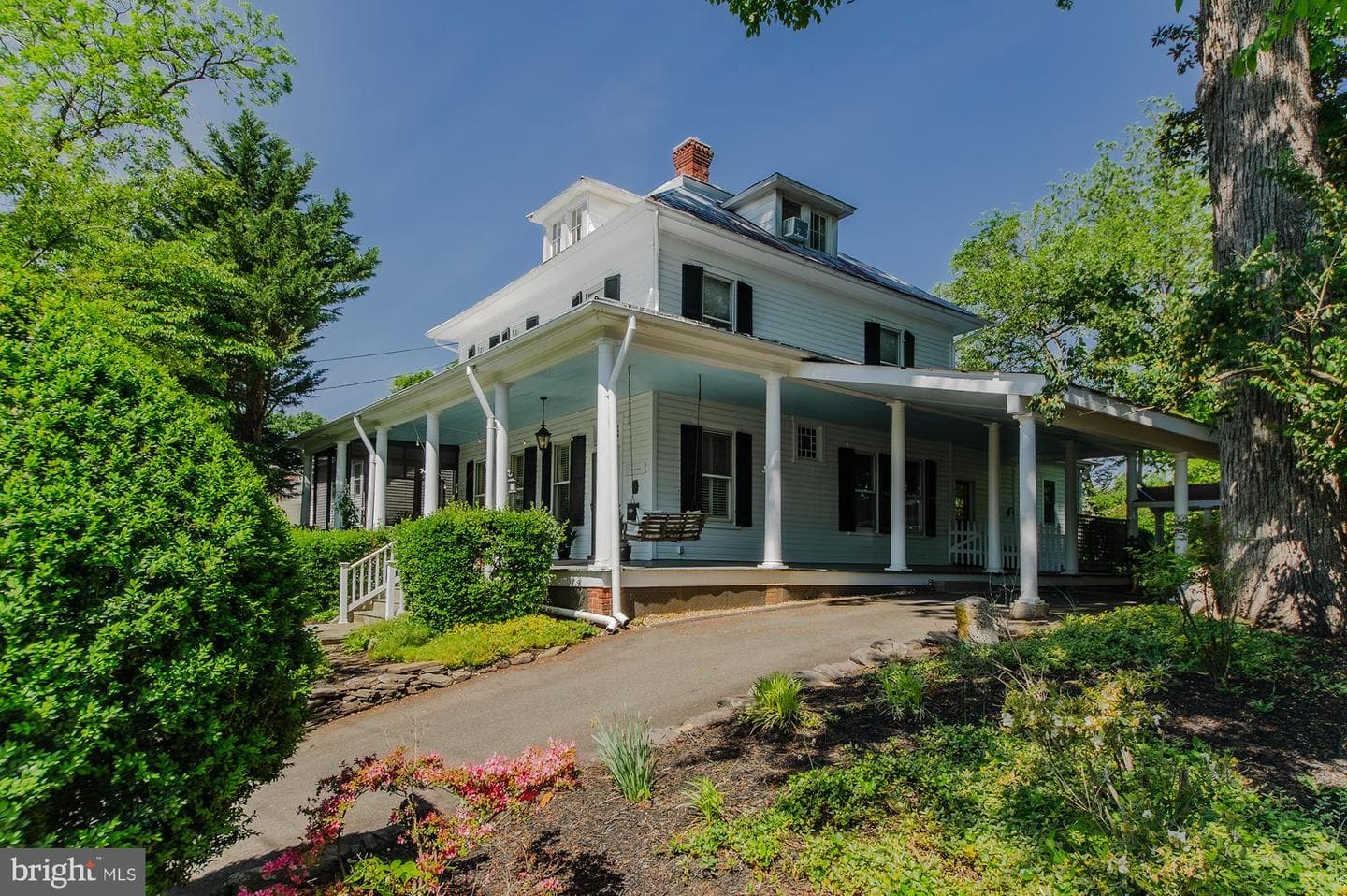 208 Patterson Street photo 2