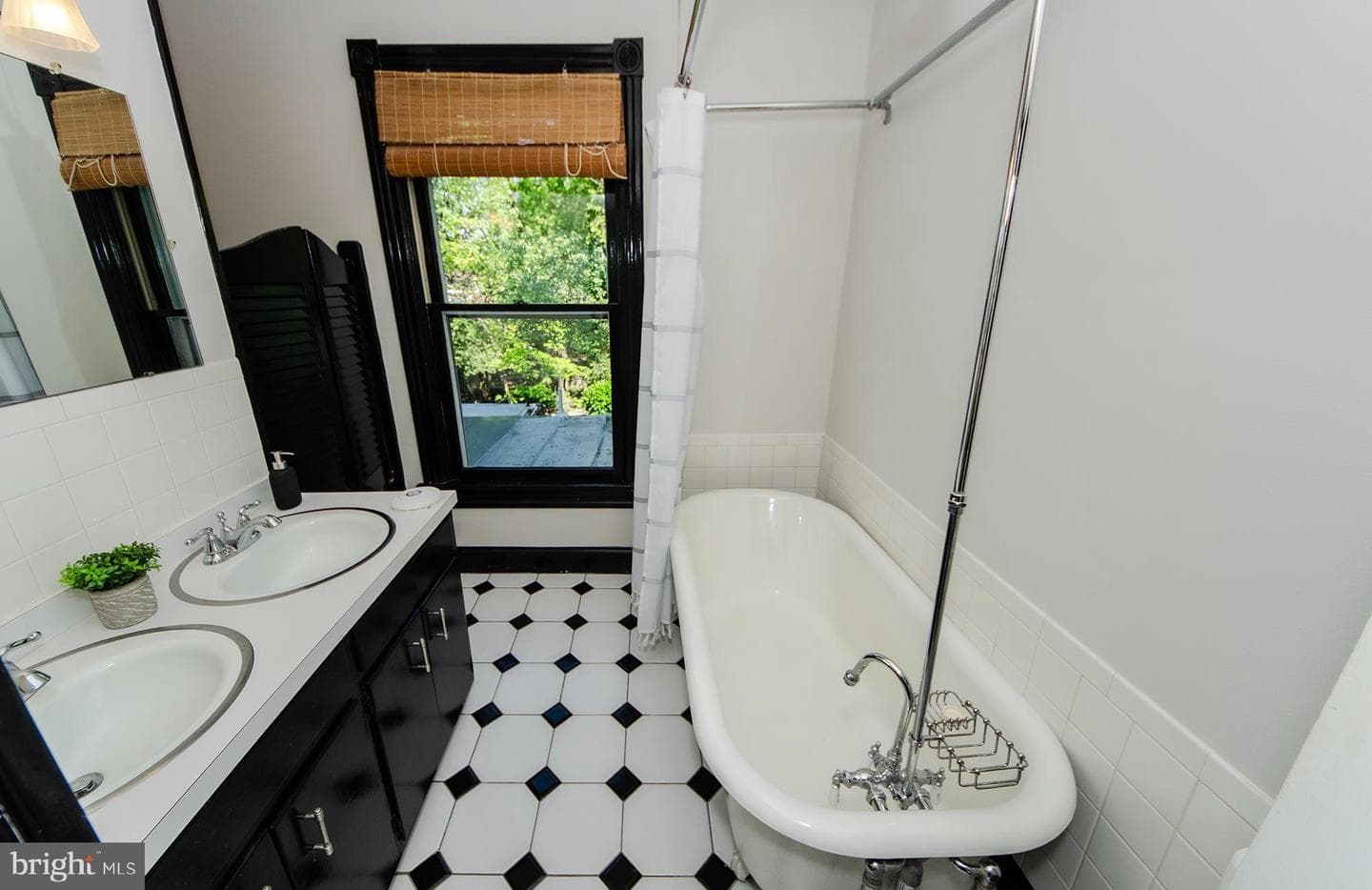 208 Patterson Street photo 33
