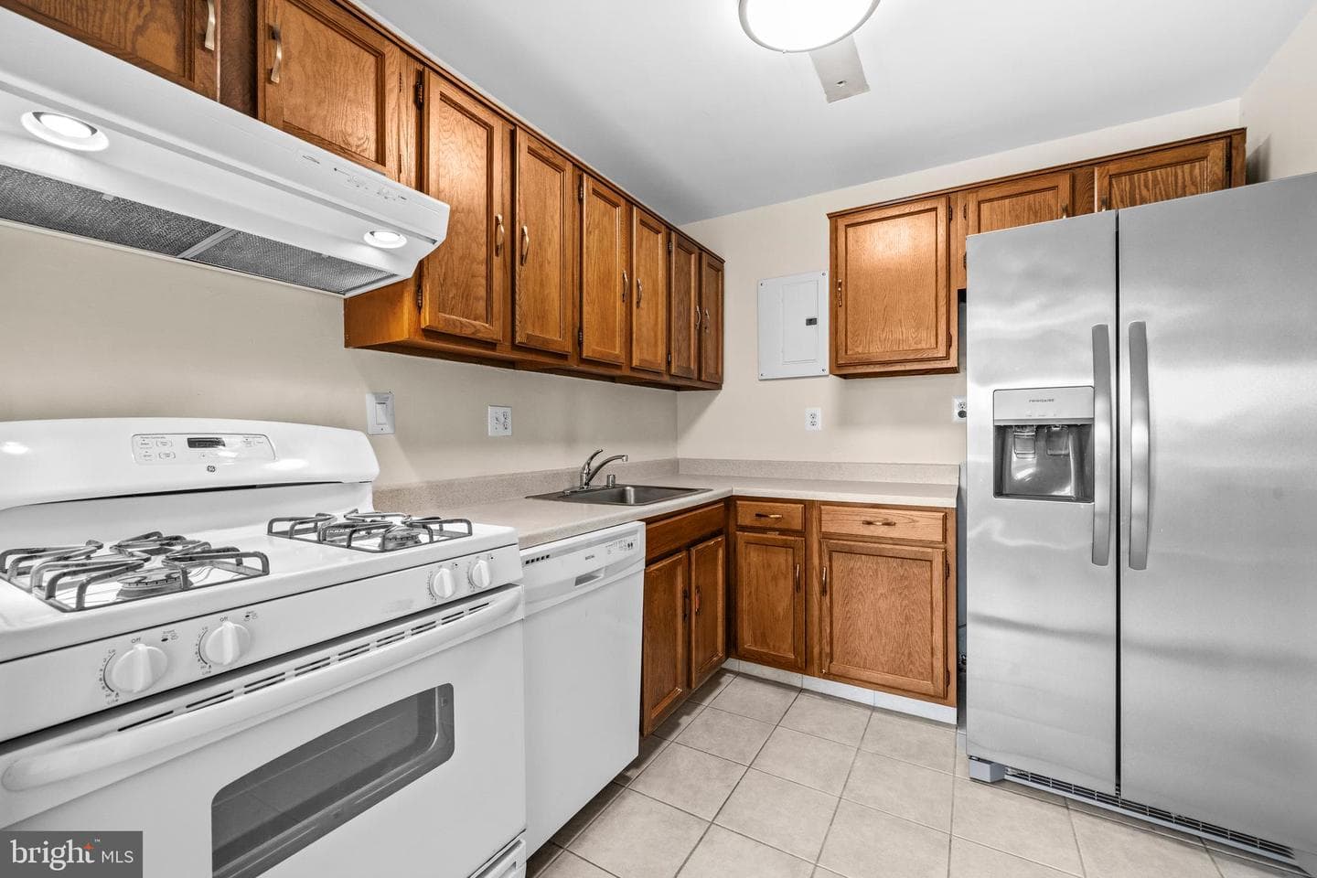 200 N Maple Avenue #613 photo 11