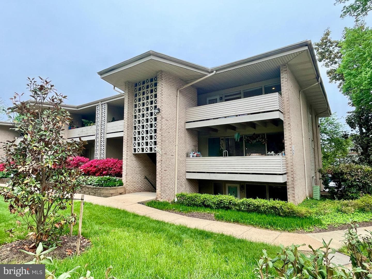 156 Haycock Road #a-6, Falls Church