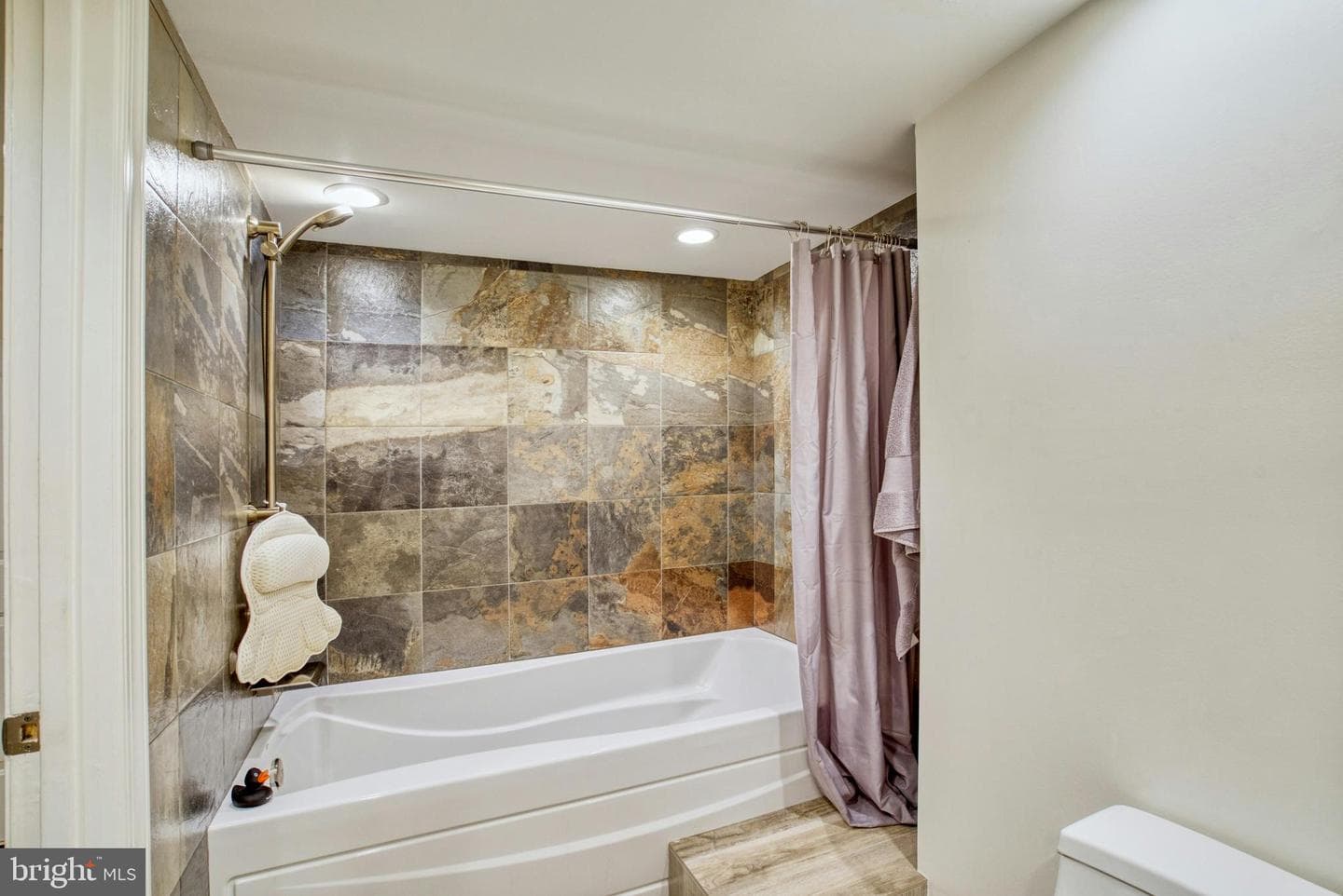 312 N Van Buren Street photo 60