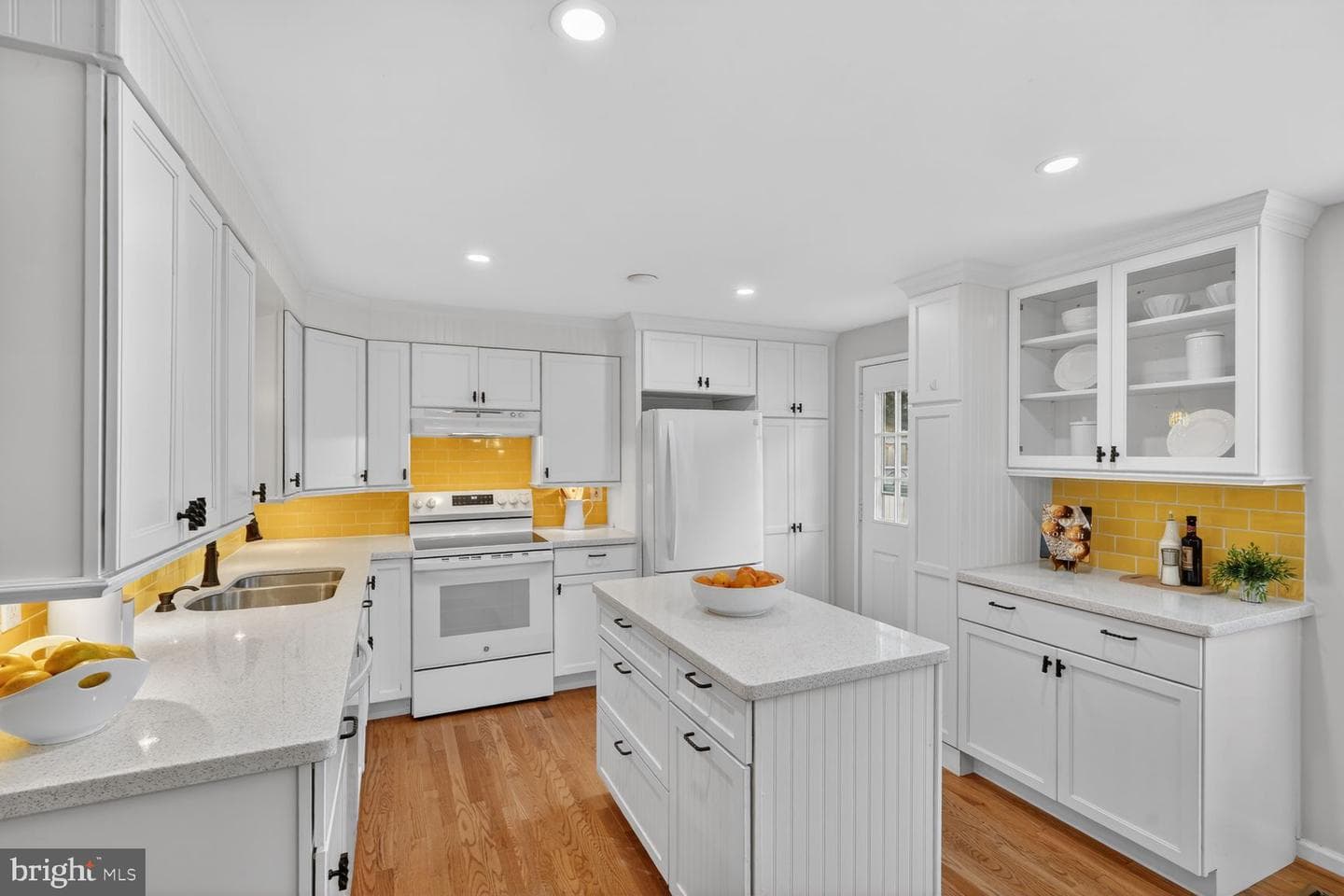 307 Gundry Drive photo 3