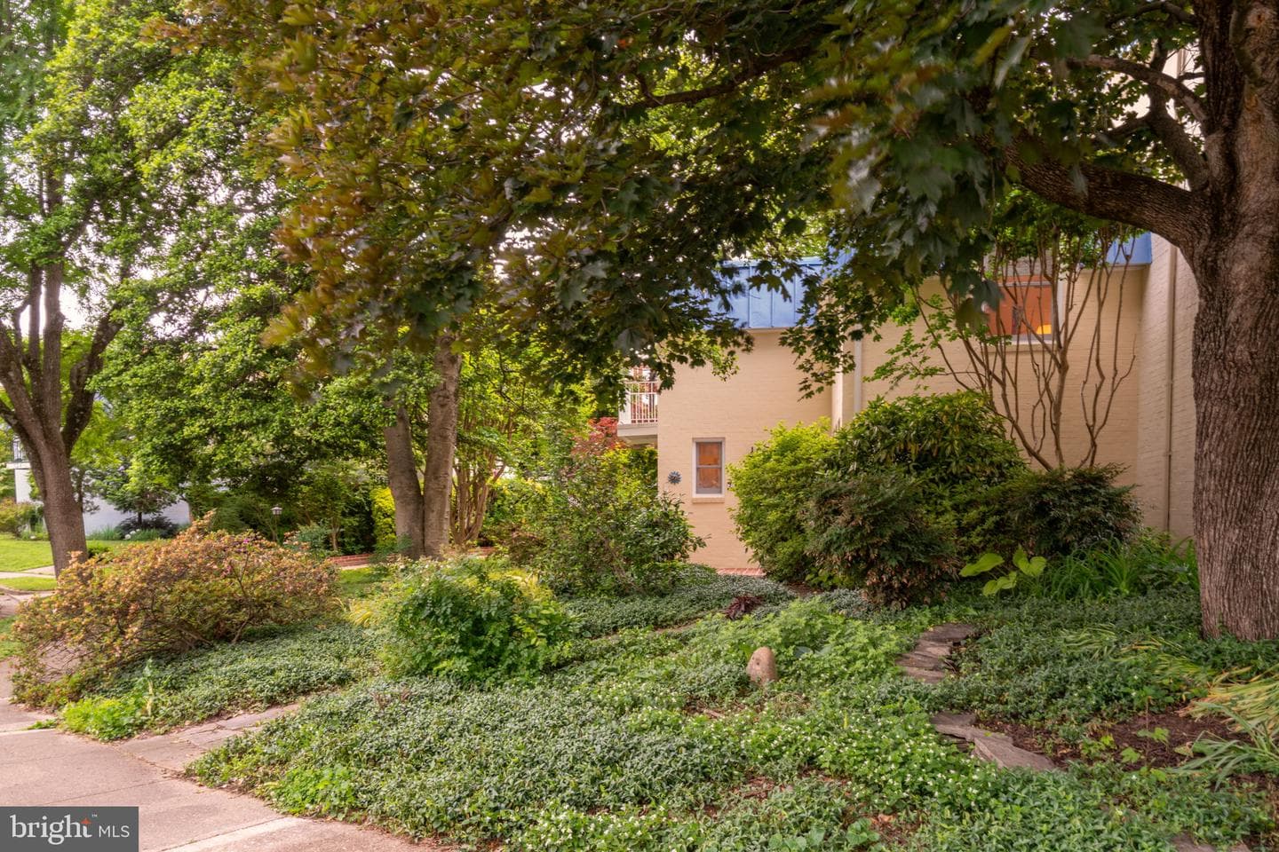 201 Garden Court photo 45