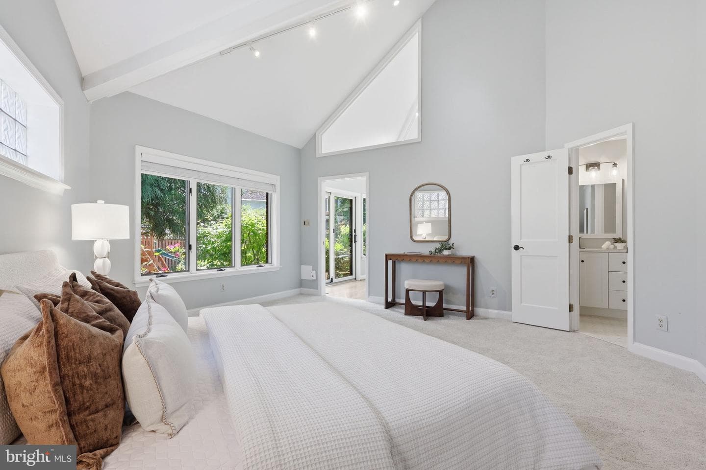 503 Dorchester Road photo 27