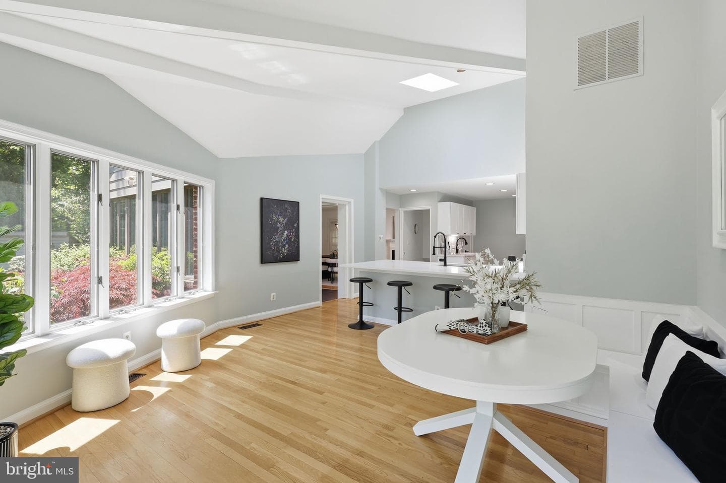 503 Dorchester Road photo 8
