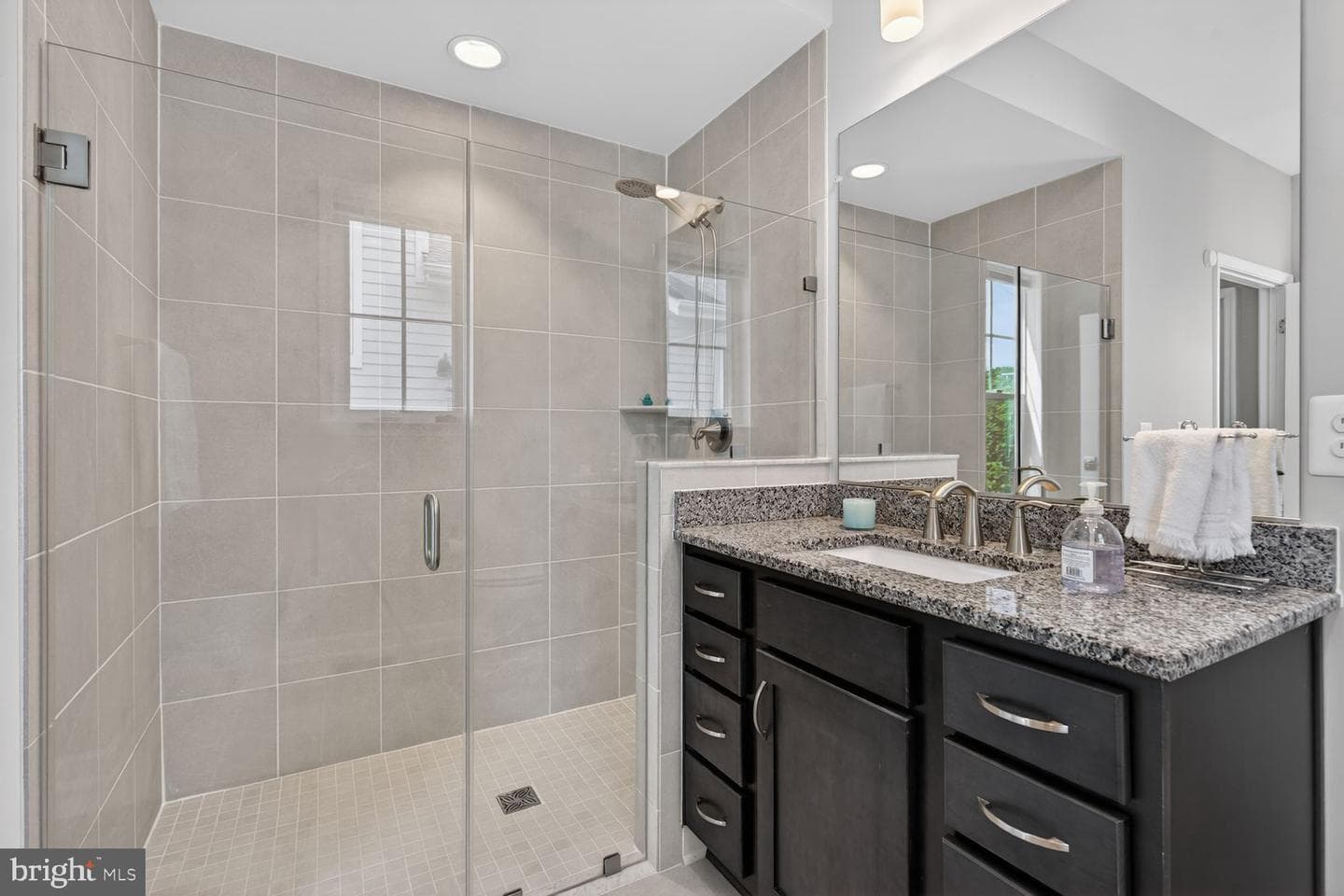 1006 Railroad Avenue photo 17