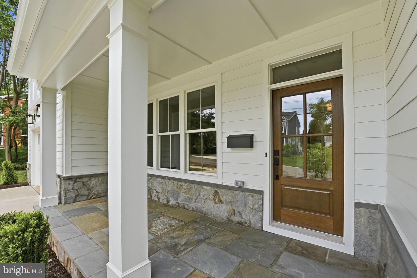 508 Meridian Street photo 6