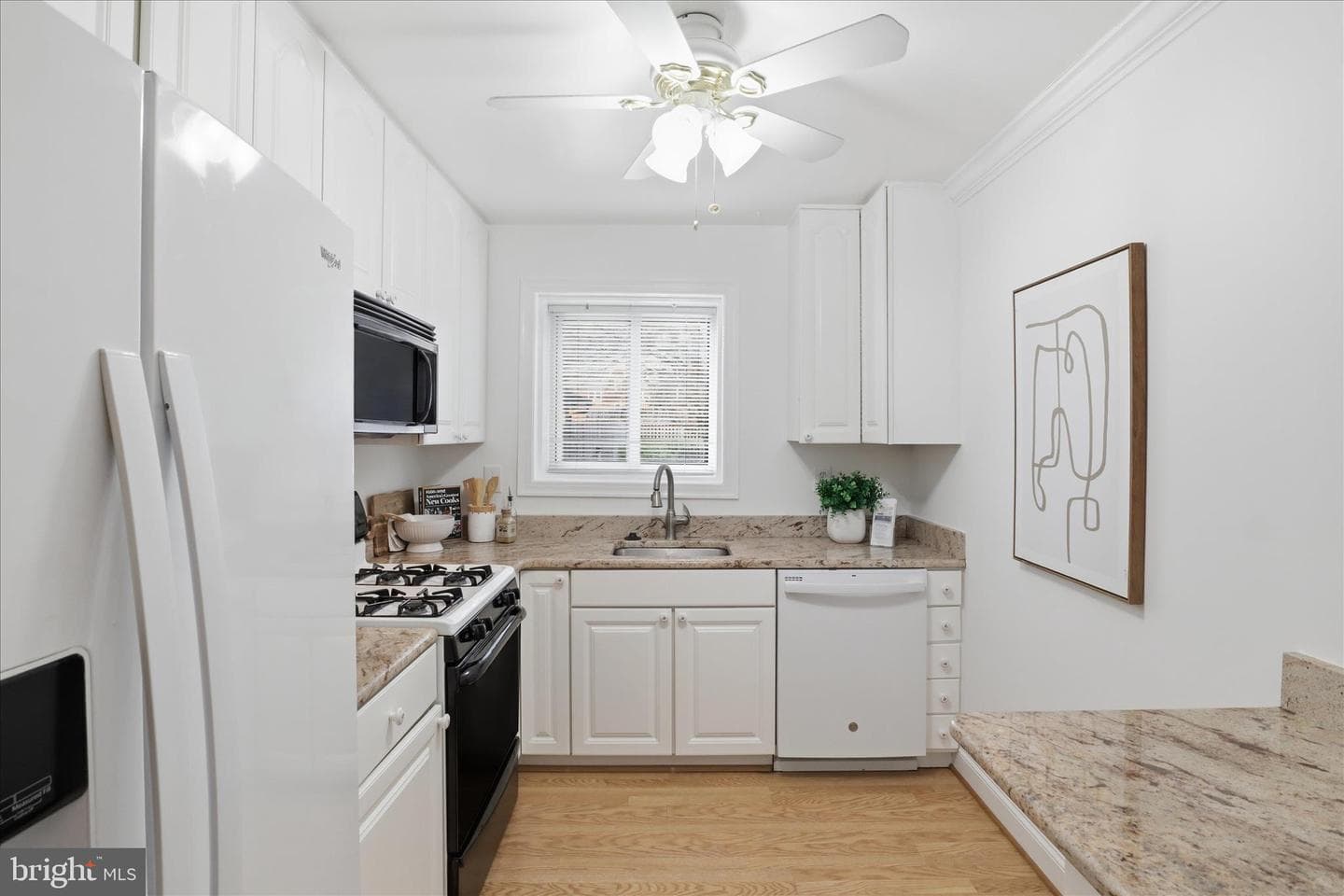 200 N Maple Avenue #212 photo 10