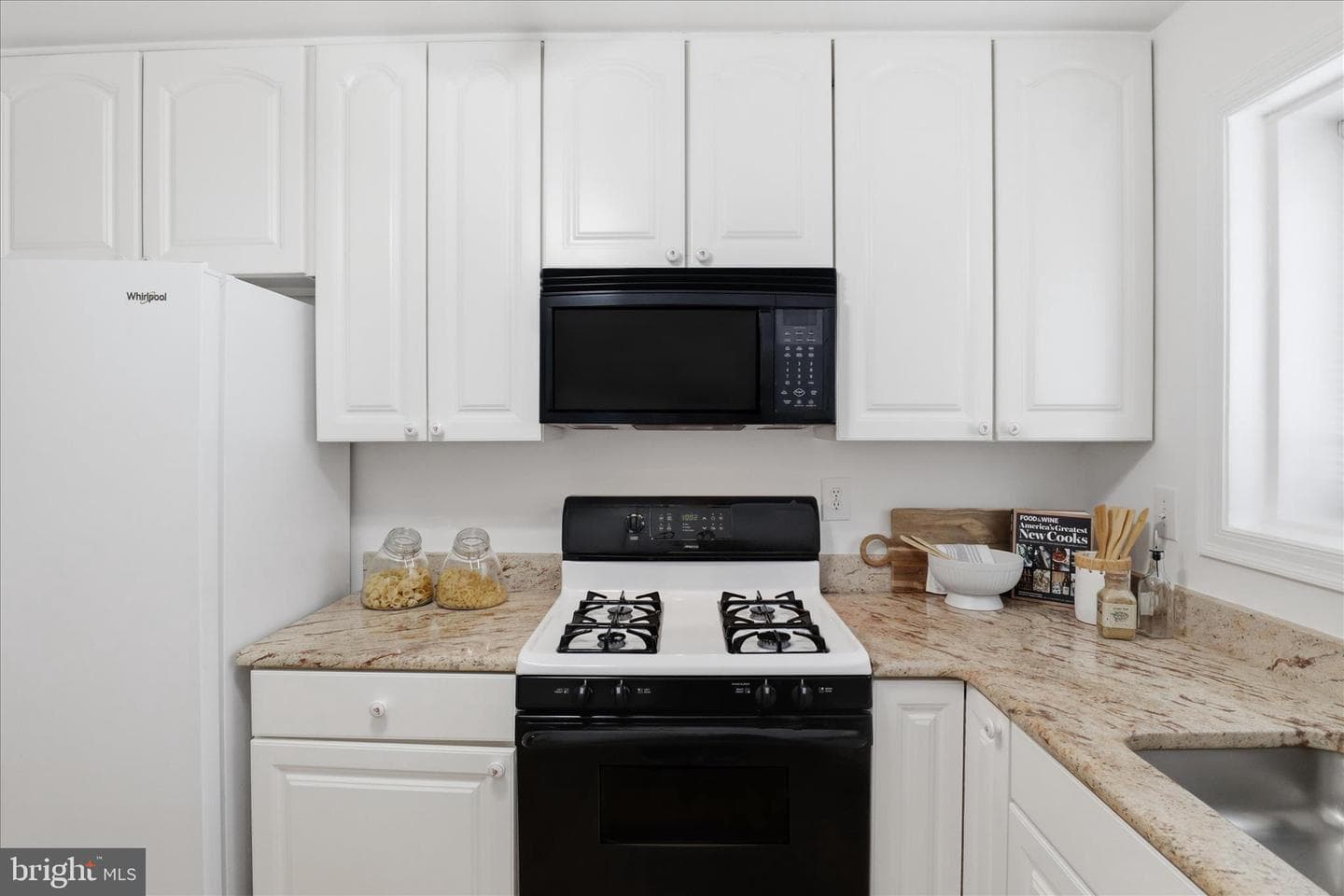 200 N Maple Avenue #212 photo 11