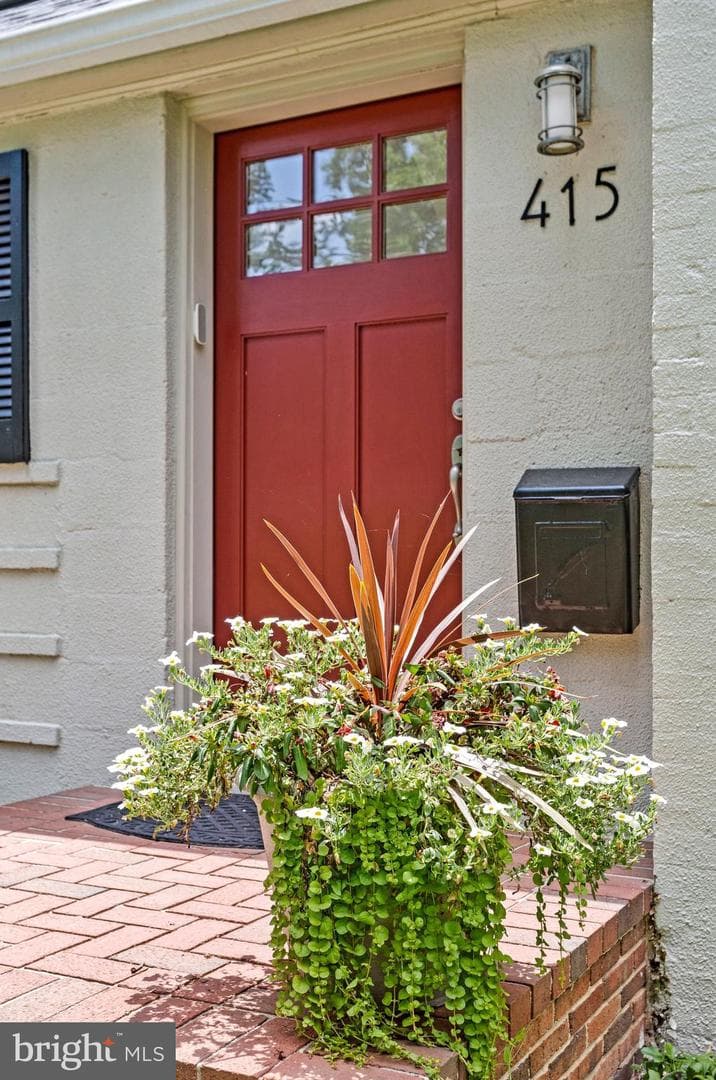 415 Poplar Drive photo 3
