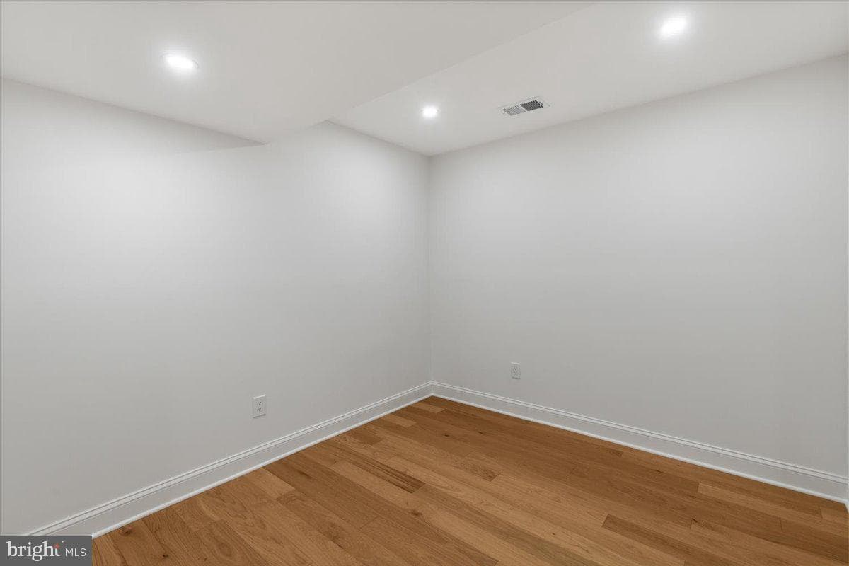 285 Gundry Drive photo 33