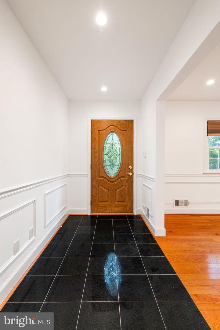 709 E Broad Street photo 15