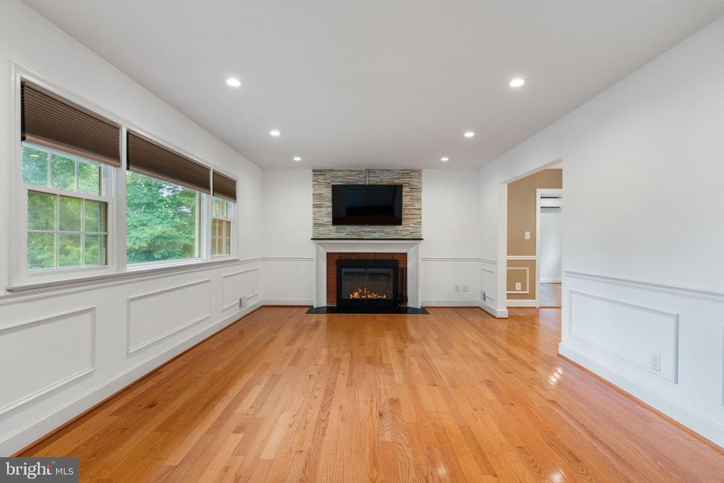 709 E Broad Street, Falls Church