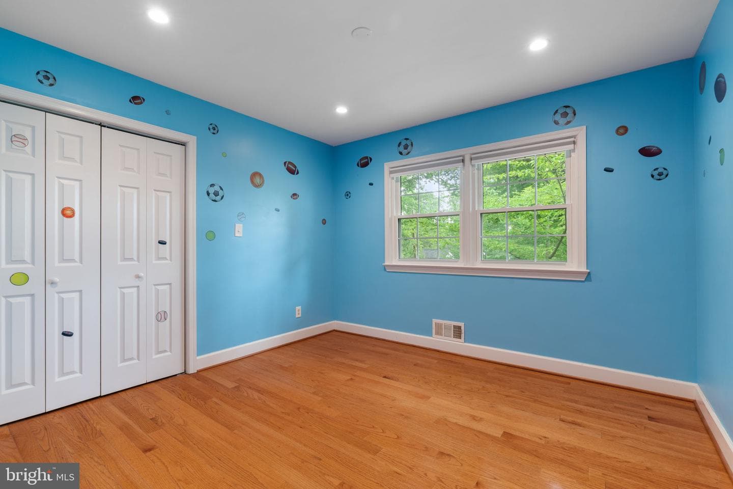 709 E Broad Street photo 24
