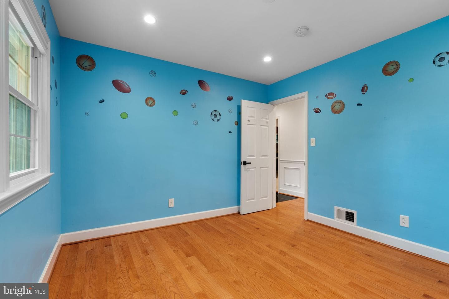 709 E Broad Street photo 25