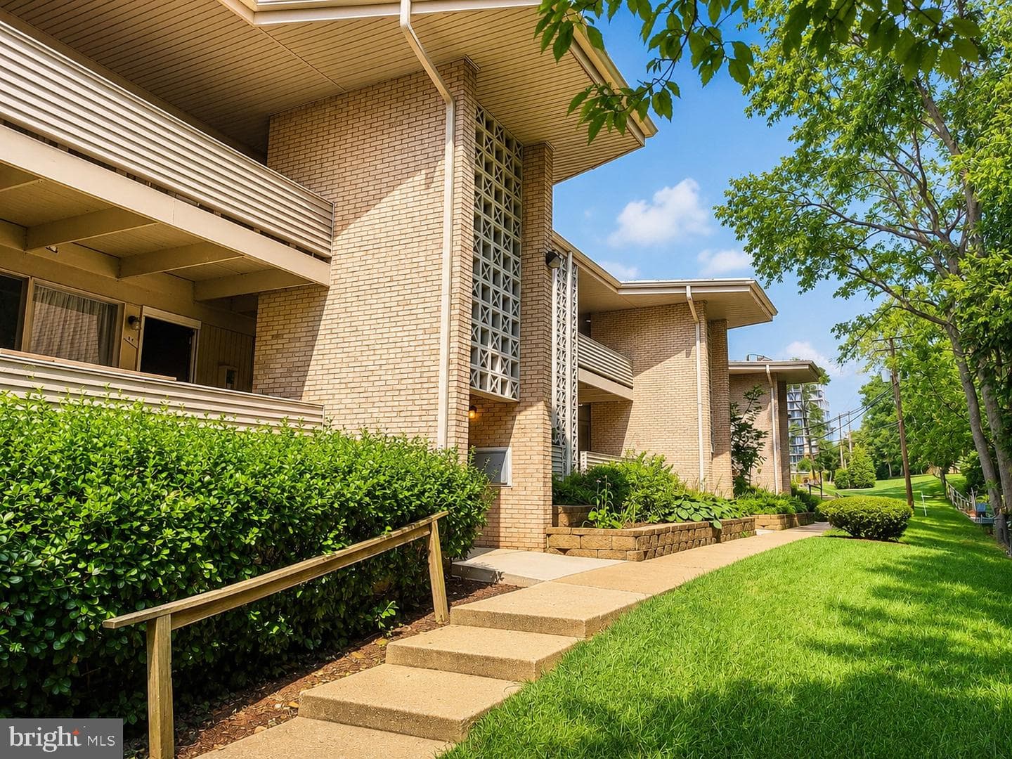 142 Birch Street #c-5, Falls Church