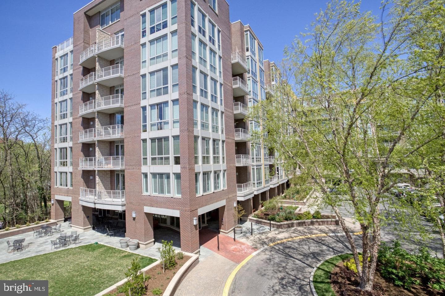 513 W Broad Street #205 photo 1