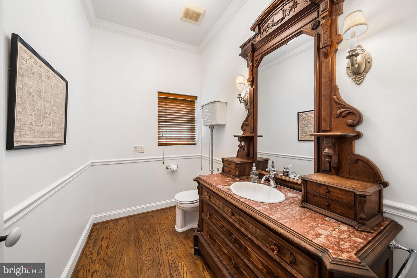 211 W Greenway Boulevard W photo 16