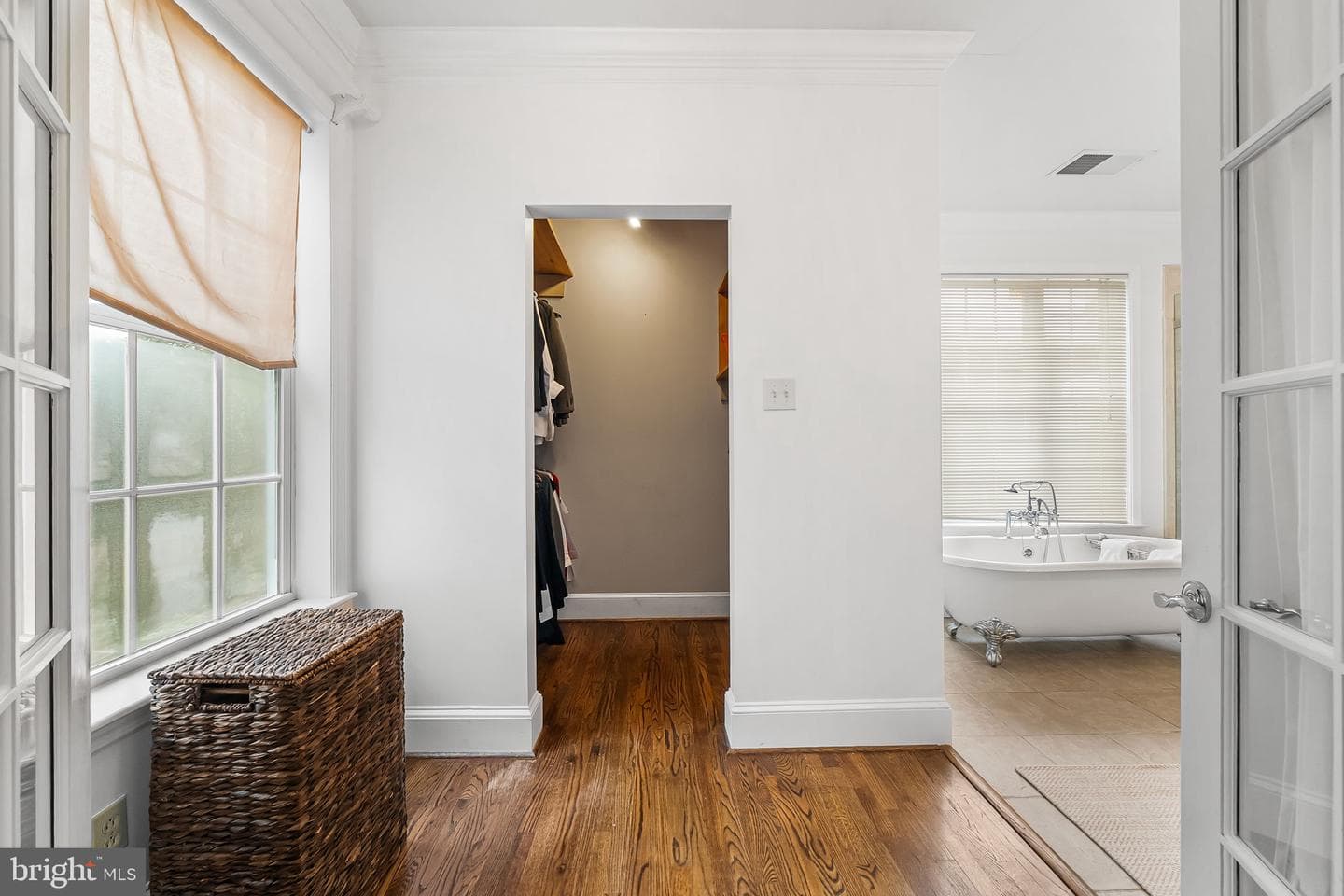 211 W Greenway Boulevard W photo 23