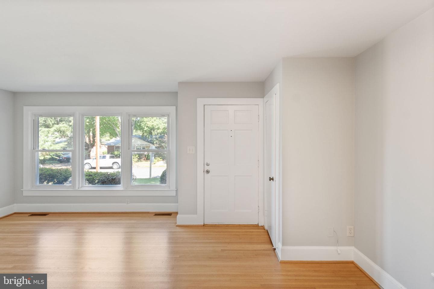 1408 Brent Street photo 3