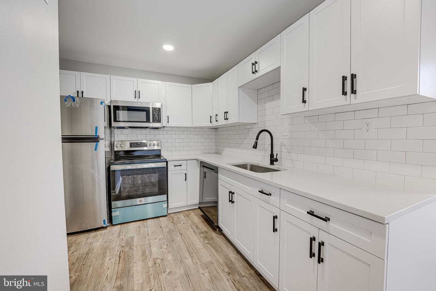 1005 Roffman Road photo 9