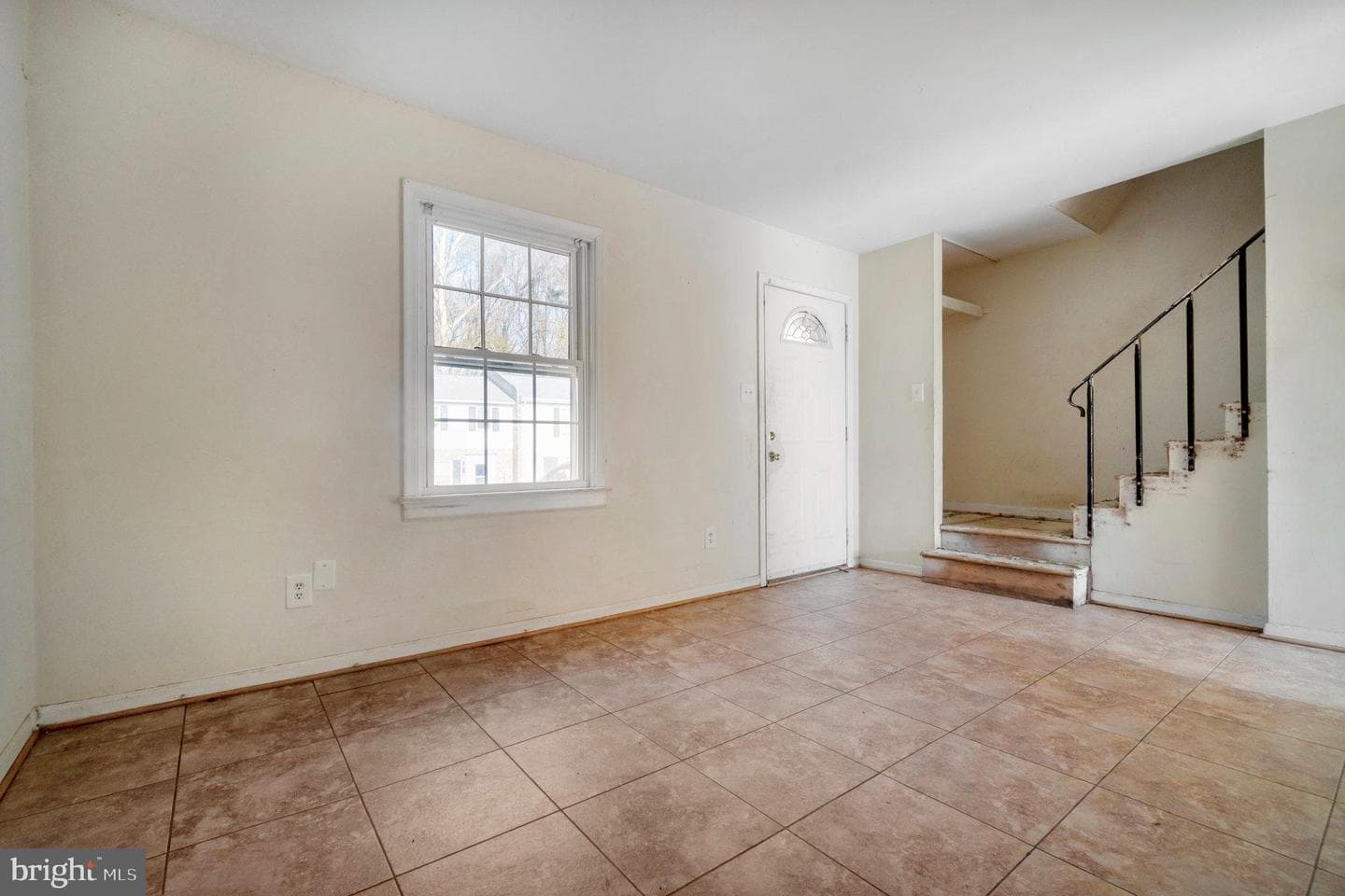 725 Denton Circle photo 2
