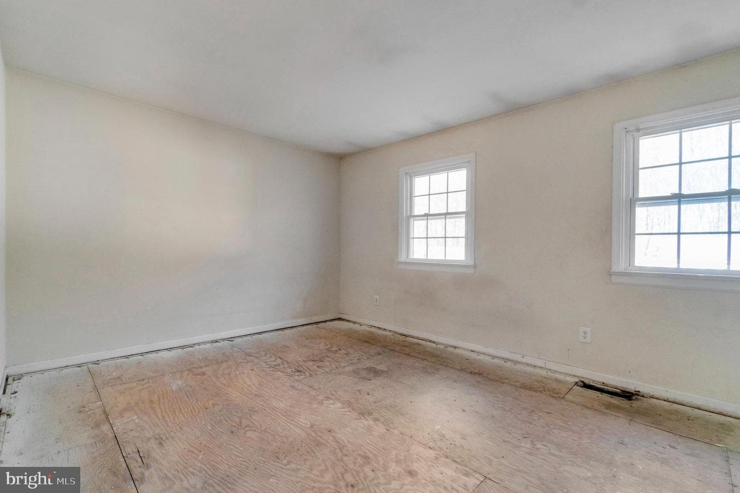 725 Denton Circle photo 8
