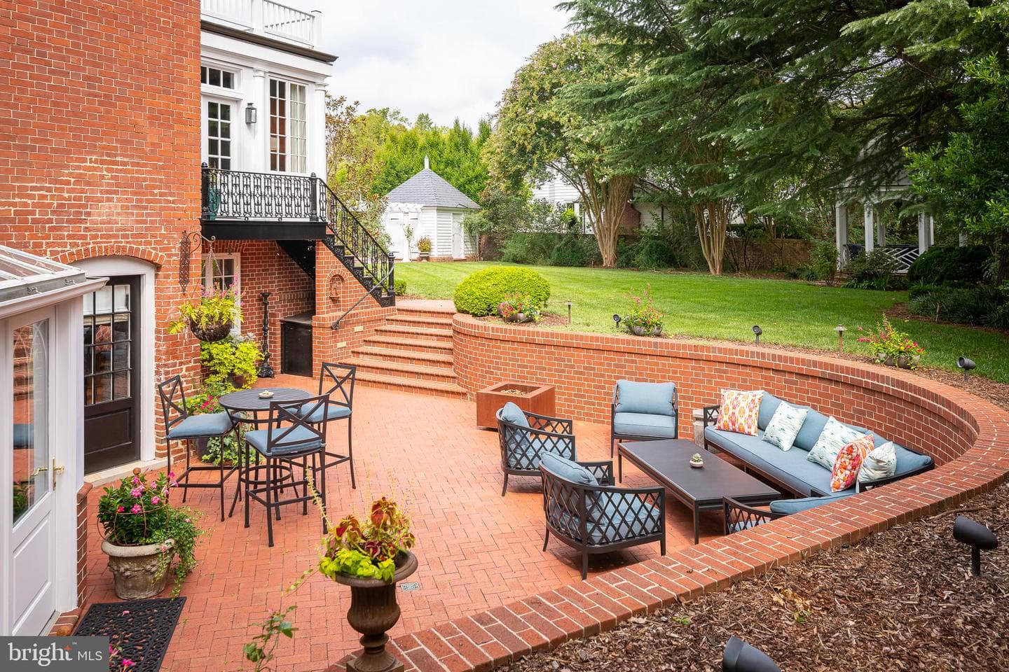 307 Amelia Street photo 13