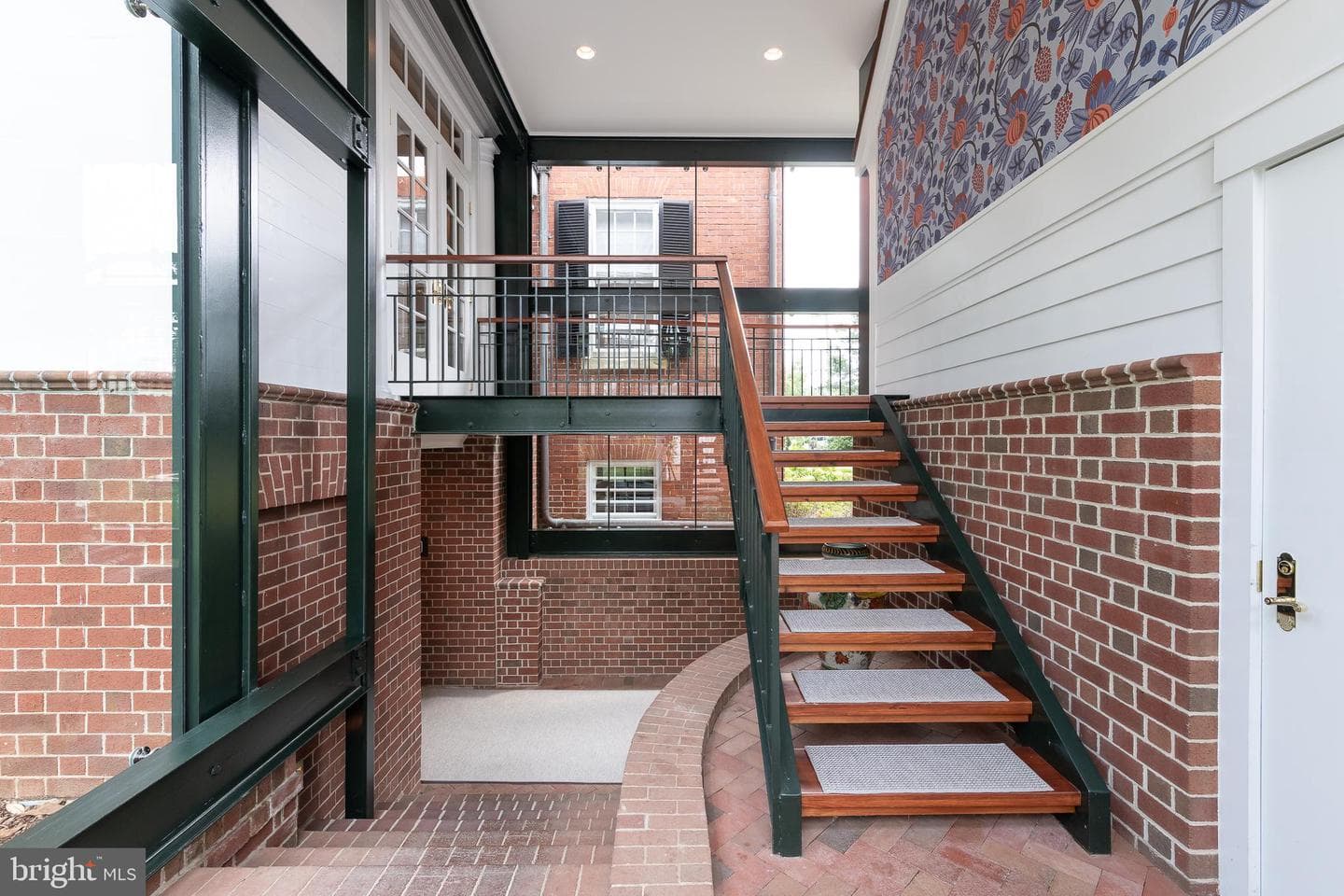 307 Amelia Street photo 47