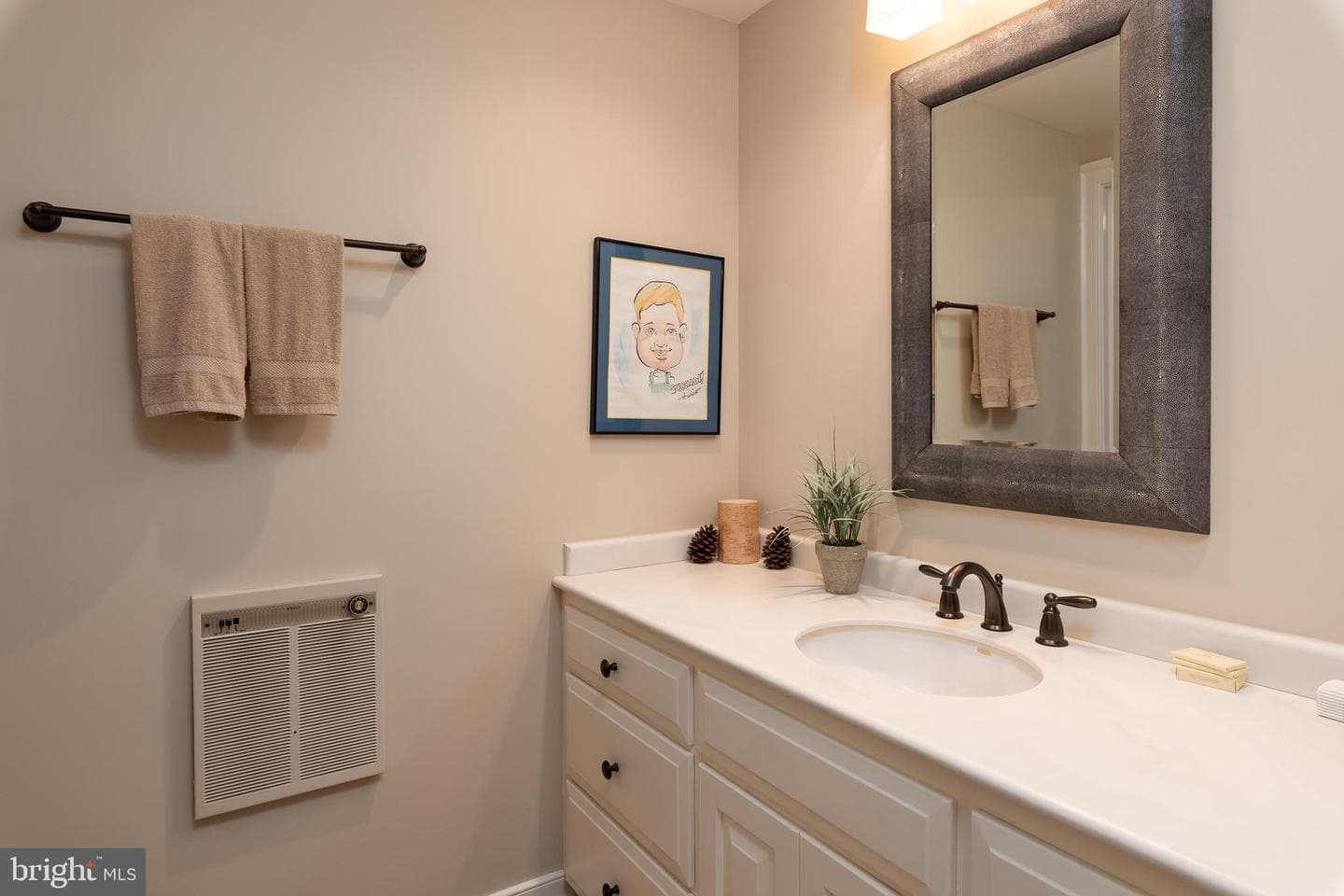 307 Amelia Street photo 60