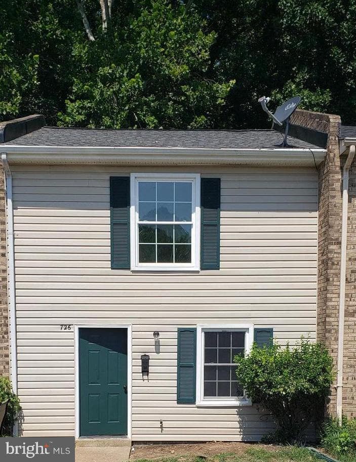 726 Denton Circle photo 2