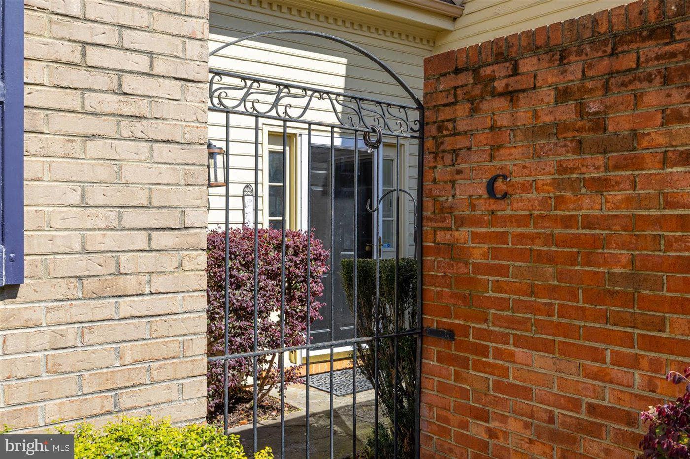 1011 Charles Street #5