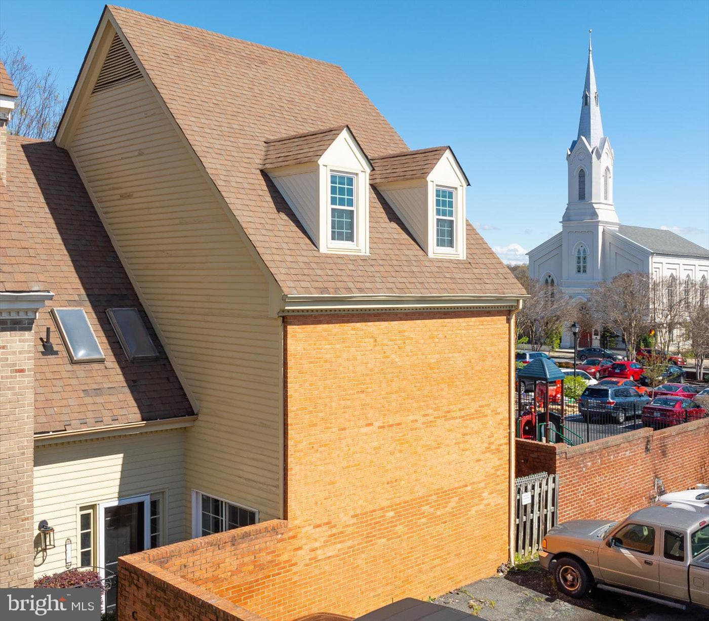 1011 Charles Street #5 photo 61
